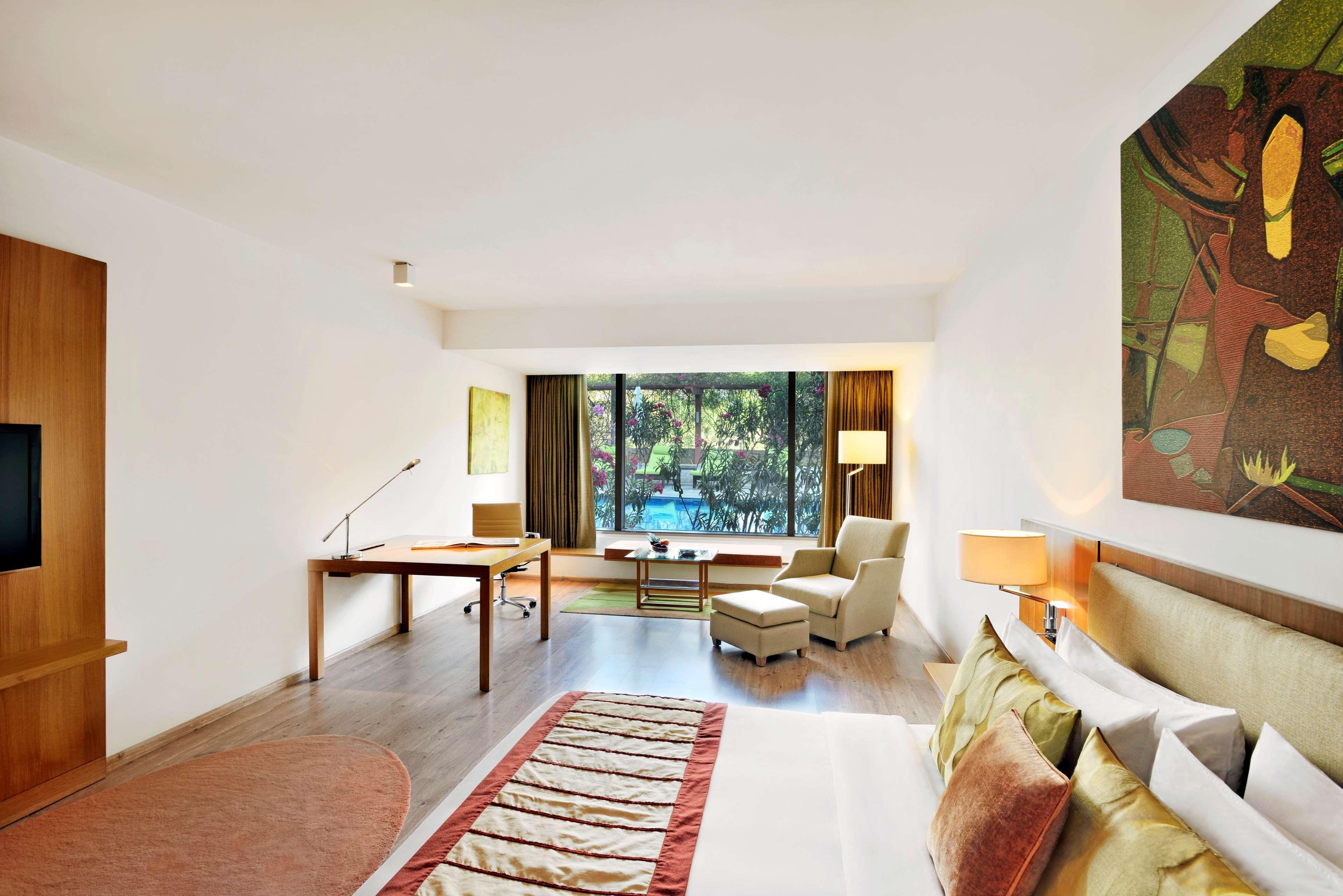 โรงแรมเรดิสันบลูพลาซ่า ไฮเดอราบัด บัญชรฮิลล์ ภายนอก รูปภาพ A room at the Oberoi Mumbai
